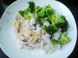 海鲜意面的做法步骤：7