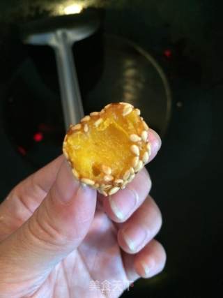 南瓜芝麻球的做法步骤：10