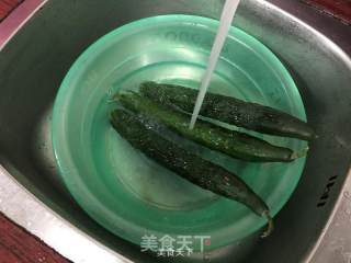 凉拌黄瓜的做法步骤：1