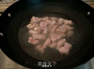 南乳笋烧肉的做法步骤：3