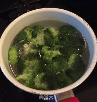 蚝油西兰花的做法步骤：3