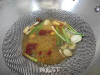 酱烧鲤鱼的做法步骤：4