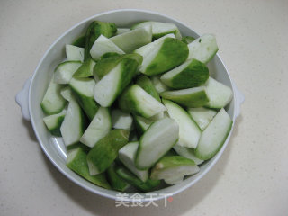 蒜茸丝瓜的做法步骤：2