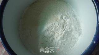 “夕餐落英”------碧玉玫瑰金丝卷的做法步骤：5