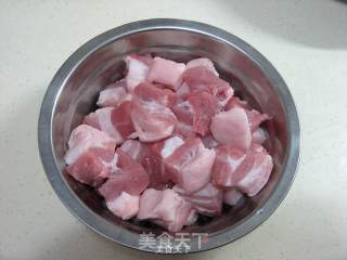 五花肉炖藕块的做法步骤：2