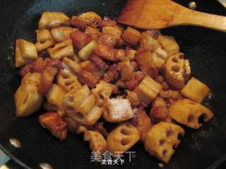 五花肉炖藕块的做法步骤：9