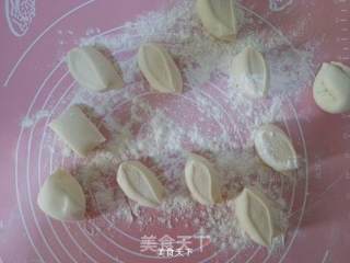 槐花肉包子的做法步骤：13