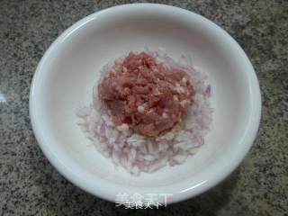 洋葱猪肉馅馅饼的做法步骤：4