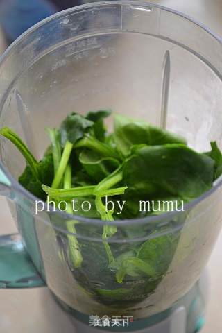 手作菠菜面的做法步骤：1