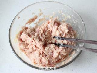 微波鲜肉小笼包的做法步骤：5