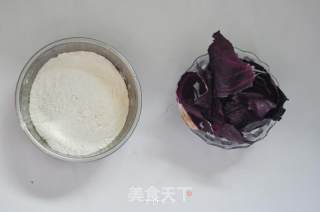 手擀面的做法步骤：1