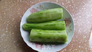 鲜榨黄瓜汁的做法步骤：2