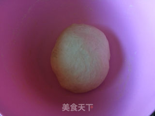 香肠花环面包的做法步骤：3