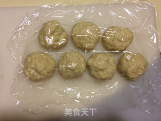 香肠花环面包的做法步骤：5