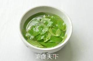 Mojito鸡尾酒的做法步骤：2