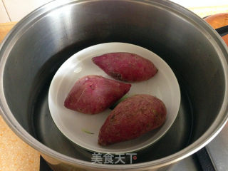 紫薯西米牛奶饮的做法步骤：2