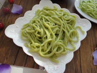 菠菜手擀面的做法步骤：11