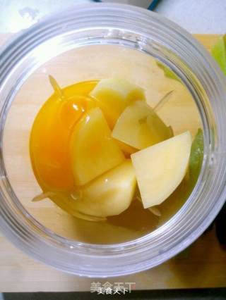 土豆鸡蛋饼的做法步骤：2