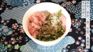 【四叶小馆】三层肉饼的做法步骤：2