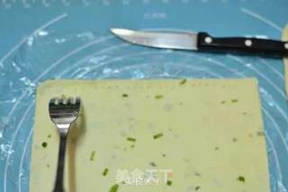 好吃到你味蕾都融化—葱香苏打饼的做法步骤：4