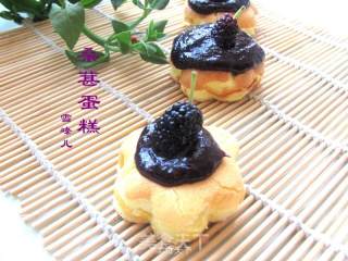 花朵桑葚蛋糕的做法步骤：10
