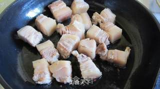 这次不发甜食啦，来个外婆红烧肉！的做法步骤：3