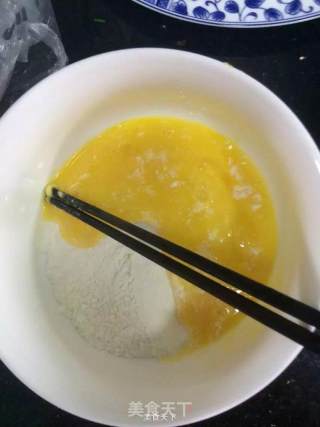 彩椒圈蛋饼的做法步骤：3
