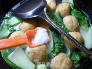 青菜肉面筋粉丝汤的做法步骤：6