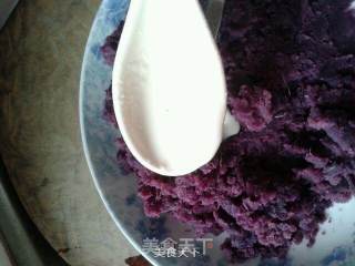 果仁紫薯饼的做法步骤：3