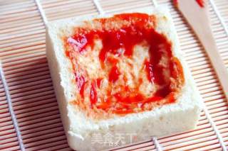 DIY奶酪吐司披萨的做法步骤：2