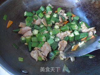 补肾好食材——秋葵炒肉的做法步骤：11