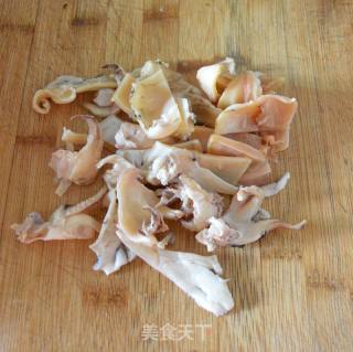 花生骨头墨鱼汤的做法步骤：4