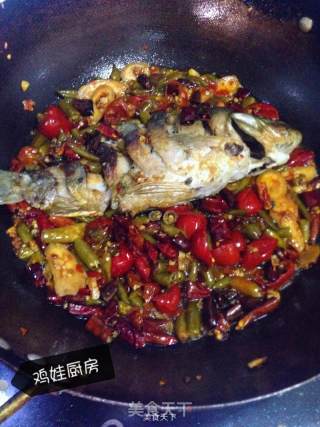 香辣泡椒鲫鱼的做法步骤：6