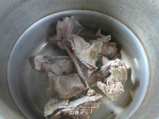 肉骨冬瓜汤的做法步骤：4