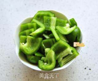 鲜香滑嫩的超级经典下饭菜【黄焖鸡】的做法步骤：3