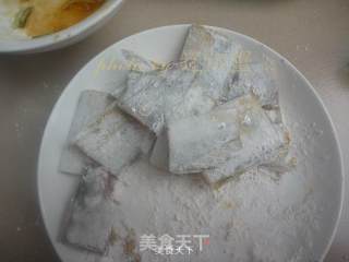 干煎带鱼的做法步骤：4