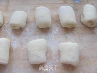 柔软好吃--花朵红豆面包的做法步骤：6
