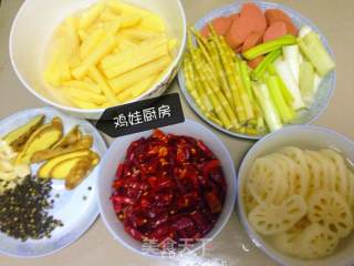 香辣特色干锅的做法步骤：1