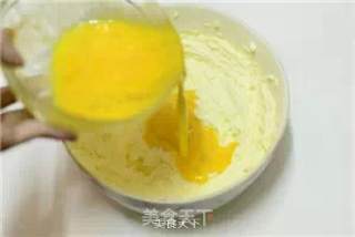 让你味蕾飞起来的橙汁小蛋糕的做法步骤：2