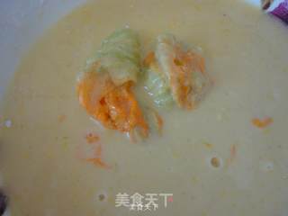 油炸南瓜花的做法步骤：3