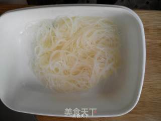 凉拌菠菜鸡蛋粉丝的做法步骤：4