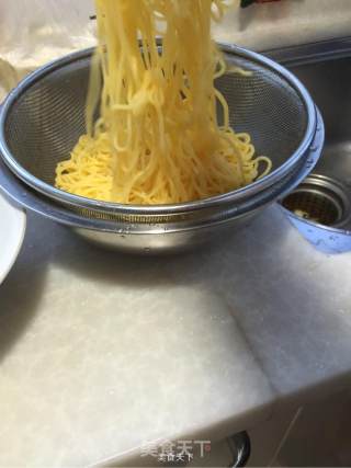 玉米温面的做法步骤：1