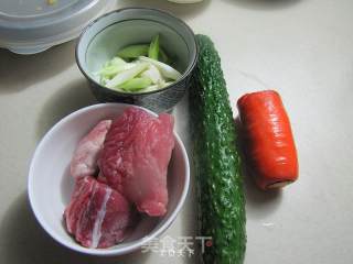 三丝炒米粉的做法步骤：3