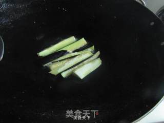 茄子炒豆角的做法步骤：3