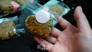 香酥黑芝麻饼的做法步骤：10