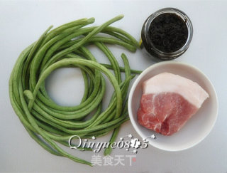 肉丁炒豇豆的做法步骤：1