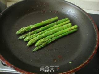 煎菲力牛排的做法步骤：3