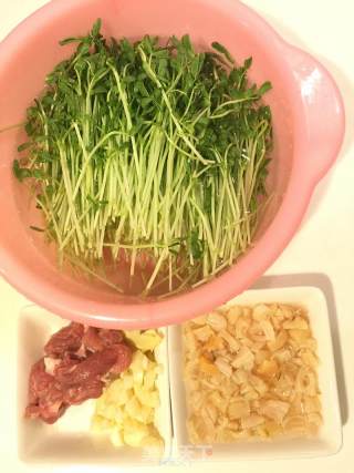 上汤豌豆苗的做法步骤：2