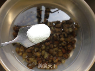 香辣小螺丝的做法步骤：1