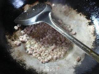 猪肉末炒酸带豆的做法步骤：4